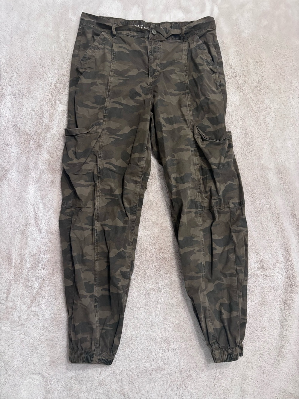 American Eagle Outfitters Olive Camo Cargo Pants